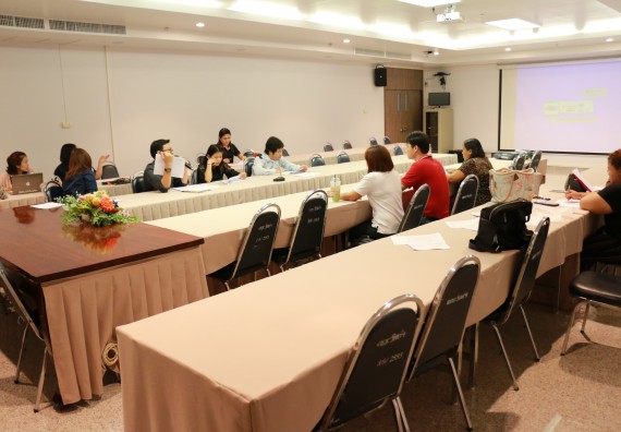 ภาพกิจกรรม คณะวิทยาศาสตร์และเทคโนโลยี จัดการอบรมเชิงปฏิบัติการ เรื่อง การเขียนรายงานการประกันคุณภาพการศึกษาภายใน ระดับคณะ ประจำปีการศึกษา 2560