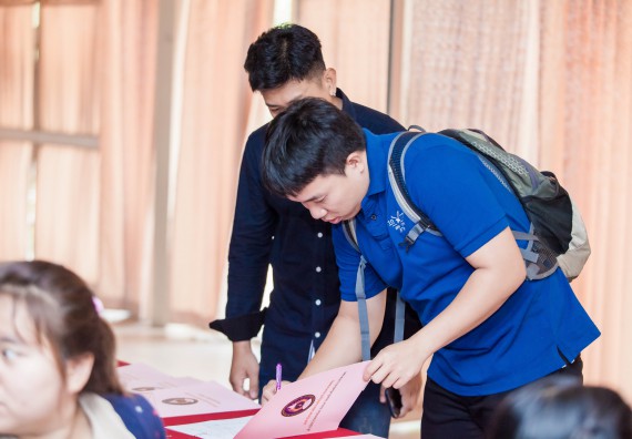 ภาพกิจกรรม ศูนย์วิทยาศาสตร์และวิทยาศาสตร์ประยุกต์ เข้าร่วมโครงการบรรยายพิเศษ เรื่อง การเสริมสร้างวัฒนธรรมคุณธรรมในมหาวิทยาลัยราชภัฏกำแพงเพชร