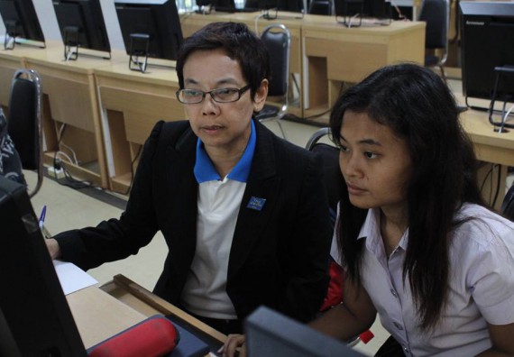 ภาพกิจกรรม โปรแกรมวิชาวิทยาการคอมพิวเตอร์ จัดการอบรมเชิงปฏิบัติการการสร้างเพจบนสื่อสังคมออนไลน์เพื่อประกอบธุรกิจบนเครือข่าย