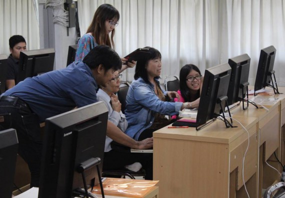 ภาพกิจกรรม โปรแกรมวิชาวิทยาการคอมพิวเตอร์ จัดการอบรมเชิงปฏิบัติการการสร้างเพจบนสื่อสังคมออนไลน์เพื่อประกอบธุรกิจบนเครือข่าย