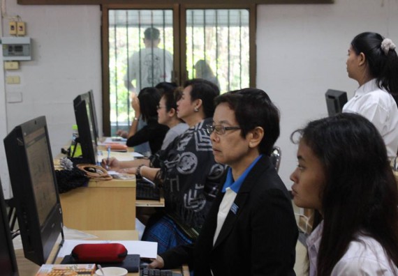 ภาพกิจกรรม โปรแกรมวิชาวิทยาการคอมพิวเตอร์ จัดการอบรมเชิงปฏิบัติการการสร้างเพจบนสื่อสังคมออนไลน์เพื่อประกอบธุรกิจบนเครือข่าย