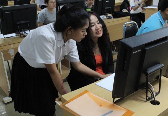 ภาพกิจกรรม โปรแกรมวิชาวิทยาการคอมพิวเตอร์ จัดการอบรมเชิงปฏิบัติการการสร้างเพจบนสื่อสังคมออนไลน์เพื่อประกอบธุรกิจบนเครือข่าย