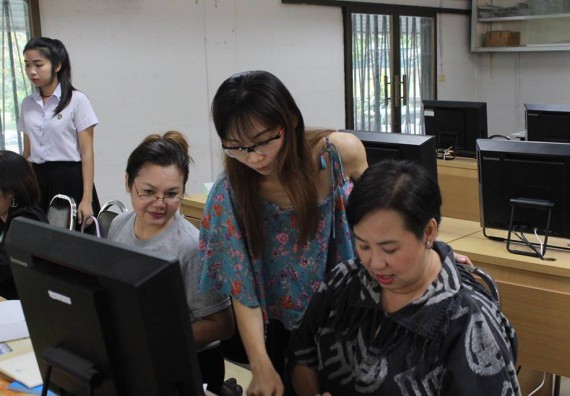 ภาพกิจกรรม โปรแกรมวิชาวิทยาการคอมพิวเตอร์ จัดการอบรมเชิงปฏิบัติการการสร้างเพจบนสื่อสังคมออนไลน์เพื่อประกอบธุรกิจบนเครือข่าย