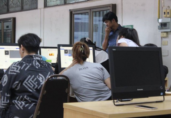 ภาพกิจกรรม โปรแกรมวิชาวิทยาการคอมพิวเตอร์ จัดการอบรมเชิงปฏิบัติการการสร้างเพจบนสื่อสังคมออนไลน์เพื่อประกอบธุรกิจบนเครือข่าย