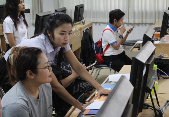 ภาพกิจกรรม โปรแกรมวิชาวิทยาการคอมพิวเตอร์ จัดการอบรมเชิงปฏิบัติการการสร้างเพจบนสื่อสังคมออนไลน์เพื่อประกอบธุรกิจบนเครือข่าย