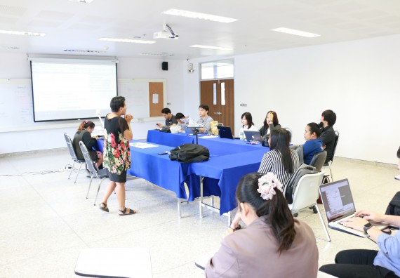 ภาพกิจกรรม คณะวิทยาศาสตร์และเทคโนโลยี จัดการประชุม เรื่อง การจัดอบรมโครงงานวิทยาศาสตร์และการใช้ทรัพยากรท้องถิ่น