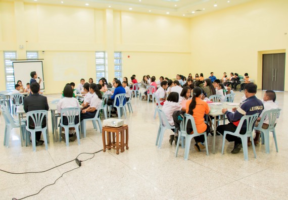 ภาพกิจกรรม คณะวิทยาศาสตร์และเทคโนโลยี จัดอบรมโครงงานวิทยาศาสตร์