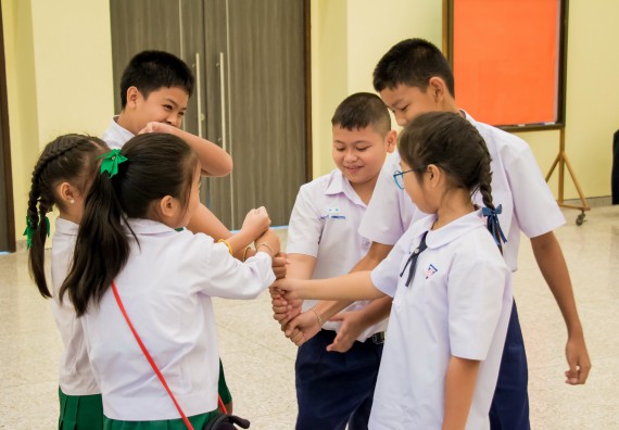 ภาพกิจกรรม คณะวิทยาศาสตร์และเทคโนโลยี จัดอบรมโครงงานวิทยาศาสตร์