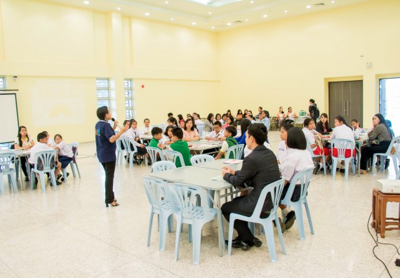 ภาพกิจกรรม คณะวิทยาศาสตร์และเทคโนโลยี จัดอบรมโครงงานวิทยาศาสตร์