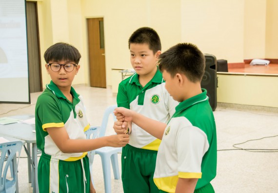 ภาพกิจกรรม คณะวิทยาศาสตร์และเทคโนโลยี จัดอบรมโครงงานวิทยาศาสตร์