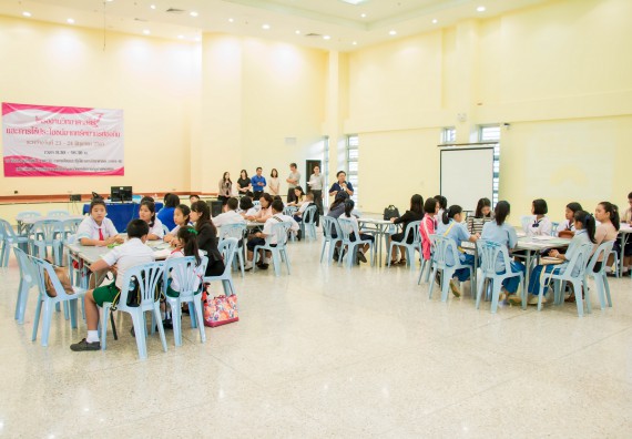 ภาพกิจกรรม คณะวิทยาศาสตร์และเทคโนโลยี จัดอบรมโครงงานวิทยาศาสตร์