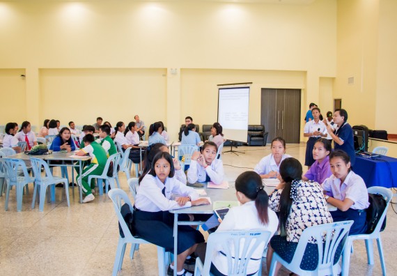 ภาพกิจกรรม คณะวิทยาศาสตร์และเทคโนโลยี จัดอบรมโครงงานวิทยาศาสตร์