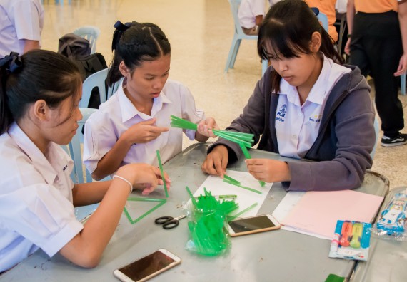 ภาพกิจกรรม คณะวิทยาศาสตร์และเทคโนโลยี จัดอบรมโครงงานวิทยาศาสตร์