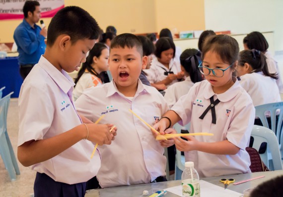 ภาพกิจกรรม คณะวิทยาศาสตร์และเทคโนโลยี จัดอบรมโครงงานวิทยาศาสตร์