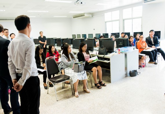 ภาพกิจกรรม คณะวิทยาศาสตร์และเทคโนโลยี จัดอบรมโครงงานวิทยาศาสตร์