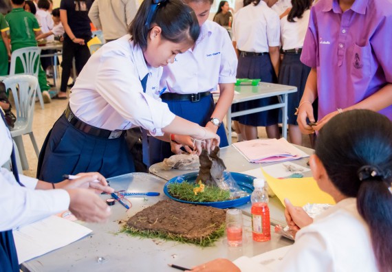 ภาพกิจกรรม คณะวิทยาศาสตร์และเทคโนโลยี จัดอบรมโครงงานวิทยาศาสตร์