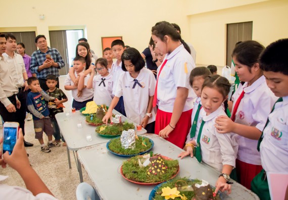 ภาพกิจกรรม คณะวิทยาศาสตร์และเทคโนโลยี จัดอบรมโครงงานวิทยาศาสตร์