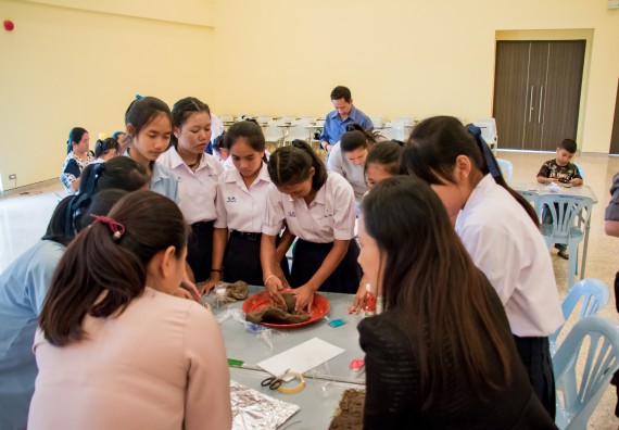 ภาพกิจกรรม คณะวิทยาศาสตร์และเทคโนโลยี จัดอบรมโครงงานวิทยาศาสตร์