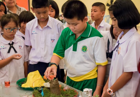 ภาพกิจกรรม คณะวิทยาศาสตร์และเทคโนโลยี จัดอบรมโครงงานวิทยาศาสตร์