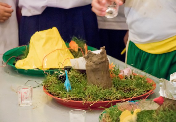 ภาพกิจกรรม คณะวิทยาศาสตร์และเทคโนโลยี จัดอบรมโครงงานวิทยาศาสตร์