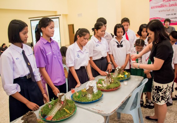 ภาพกิจกรรม คณะวิทยาศาสตร์และเทคโนโลยี จัดอบรมโครงงานวิทยาศาสตร์