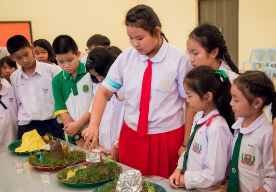 ภาพกิจกรรม คณะวิทยาศาสตร์และเทคโนโลยี จัดอบรมโครงงานวิทยาศาสตร์