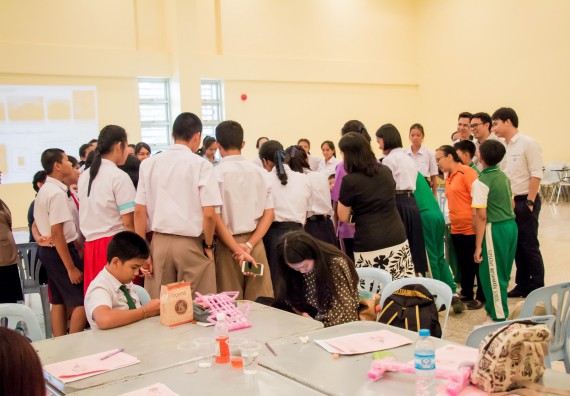 ภาพกิจกรรม คณะวิทยาศาสตร์และเทคโนโลยี จัดอบรมโครงงานวิทยาศาสตร์
