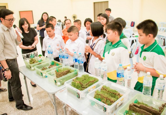 ภาพกิจกรรม คณะวิทยาศาสตร์และเทคโนโลยี จัดอบรมโครงงานวิทยาศาสตร์