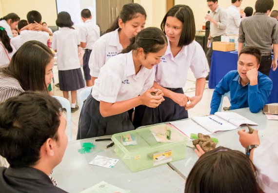 ภาพกิจกรรม คณะวิทยาศาสตร์และเทคโนโลยี จัดอบรมโครงงานวิทยาศาสตร์