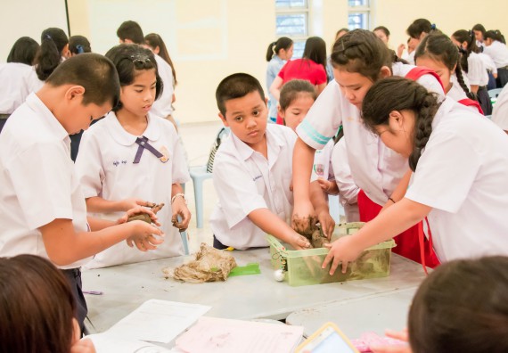 ภาพกิจกรรม คณะวิทยาศาสตร์และเทคโนโลยี จัดอบรมโครงงานวิทยาศาสตร์