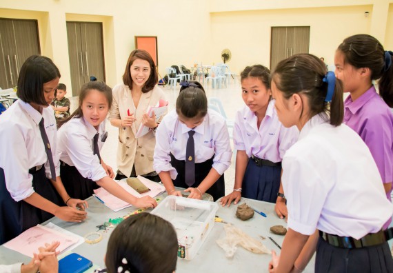 ภาพกิจกรรม คณะวิทยาศาสตร์และเทคโนโลยี จัดอบรมโครงงานวิทยาศาสตร์