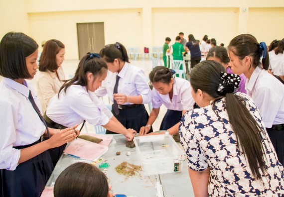 ภาพกิจกรรม คณะวิทยาศาสตร์และเทคโนโลยี จัดอบรมโครงงานวิทยาศาสตร์