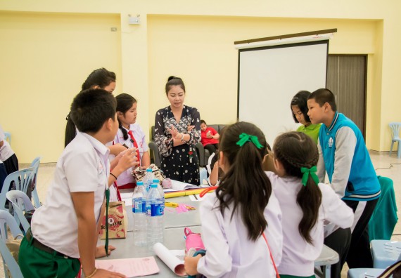 ภาพกิจกรรม คณะวิทยาศาสตร์และเทคโนโลยี จัดอบรมโครงงานวิทยาศาสตร์