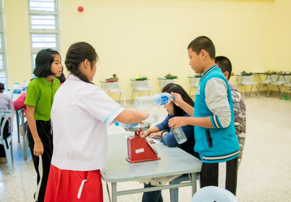 ภาพกิจกรรม คณะวิทยาศาสตร์และเทคโนโลยี จัดอบรมโครงงานวิทยาศาสตร์