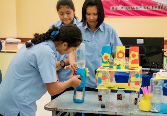 ภาพกิจกรรม คณะวิทยาศาสตร์และเทคโนโลยี จัดอบรมโครงงานวิทยาศาสตร์