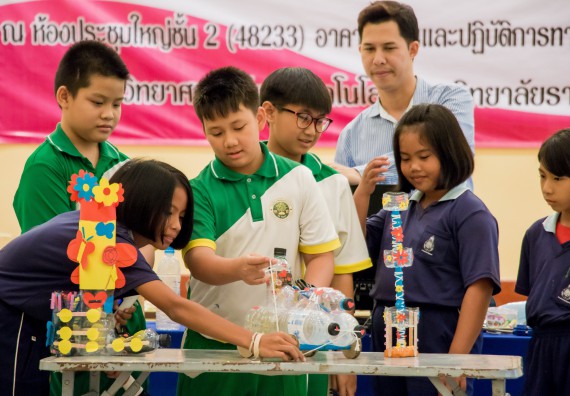 ภาพกิจกรรม คณะวิทยาศาสตร์และเทคโนโลยี จัดอบรมโครงงานวิทยาศาสตร์