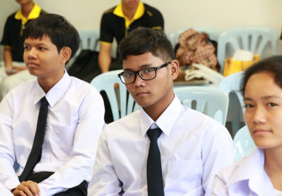 ภาพกิจกรรม โปรแกรมวิชาเคมี จัดการอบรมเตรียมความพร้อมทางการเรียน