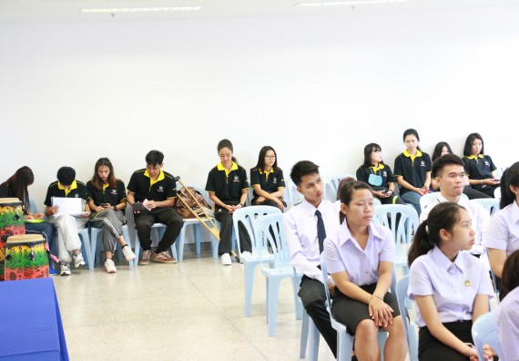 ภาพกิจกรรม โปรแกรมวิชาเคมี จัดการอบรมเตรียมความพร้อมทางการเรียน