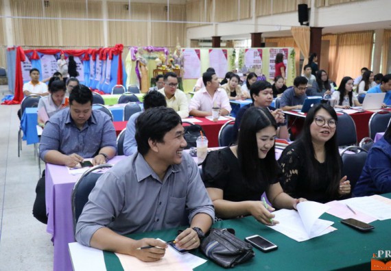 ภาพกิจกรรม คณะวิทยาศาสตร์และเทคโนโลยี เข้าร่วมโครงการนำเสนอแนวปฏิบัติที่ดีของหลักสูตร หน่วยงานสายสนับสนุน ด้านการบริการวิชาการ ด้านศิลปวัฒนธรรม ด้านการวิจัย และด้านการบูรณาการพันธกิจ ประจำปีการศึกษา 2560