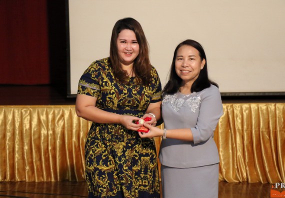 ภาพกิจกรรม คณะวิทยาศาสตร์และเทคโนโลยี เข้าร่วมโครงการนำเสนอแนวปฏิบัติที่ดีของหลักสูตร หน่วยงานสายสนับสนุน ด้านการบริการวิชาการ ด้านศิลปวัฒนธรรม ด้านการวิจัย และด้านการบูรณาการพันธกิจ ประจำปีการศึกษา 2560