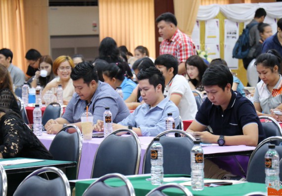 ภาพกิจกรรม คณะวิทยาศาสตร์และเทคโนโลยี เข้าร่วมโครงการนำเสนอแนวปฏิบัติที่ดีของหลักสูตร หน่วยงานสายสนับสนุน ด้านการบริการวิชาการ ด้านศิลปวัฒนธรรม ด้านการวิจัย และด้านการบูรณาการพันธกิจ ประจำปีการศึกษา 2560