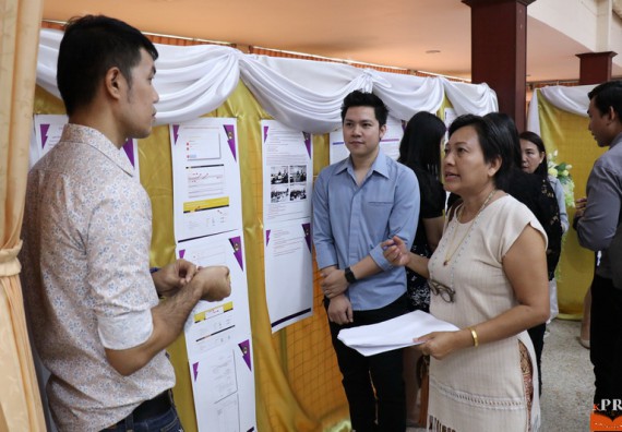 ภาพกิจกรรม คณะวิทยาศาสตร์และเทคโนโลยี เข้าร่วมโครงการนำเสนอแนวปฏิบัติที่ดีของหลักสูตร หน่วยงานสายสนับสนุน ด้านการบริการวิชาการ ด้านศิลปวัฒนธรรม ด้านการวิจัย และด้านการบูรณาการพันธกิจ ประจำปีการศึกษา 2560