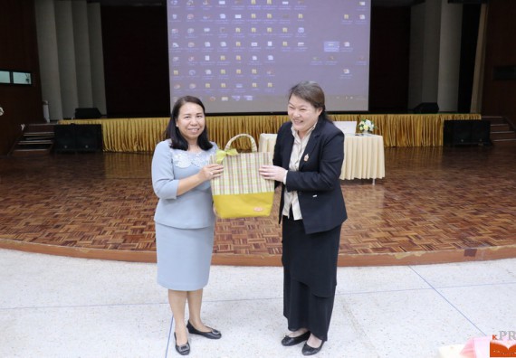 ภาพกิจกรรม คณะวิทยาศาสตร์และเทคโนโลยี เข้าร่วมโครงการนำเสนอแนวปฏิบัติที่ดีของหลักสูตร หน่วยงานสายสนับสนุน ด้านการบริการวิชาการ ด้านศิลปวัฒนธรรม ด้านการวิจัย และด้านการบูรณาการพันธกิจ ประจำปีการศึกษา 2560