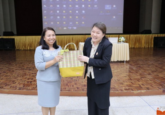 ภาพกิจกรรม คณะวิทยาศาสตร์และเทคโนโลยี เข้าร่วมโครงการนำเสนอแนวปฏิบัติที่ดีของหลักสูตร หน่วยงานสายสนับสนุน ด้านการบริการวิชาการ ด้านศิลปวัฒนธรรม ด้านการวิจัย และด้านการบูรณาการพันธกิจ ประจำปีการศึกษา 2560