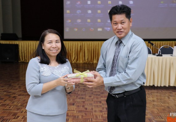 ภาพกิจกรรม คณะวิทยาศาสตร์และเทคโนโลยี เข้าร่วมโครงการนำเสนอแนวปฏิบัติที่ดีของหลักสูตร หน่วยงานสายสนับสนุน ด้านการบริการวิชาการ ด้านศิลปวัฒนธรรม ด้านการวิจัย และด้านการบูรณาการพันธกิจ ประจำปีการศึกษา 2560