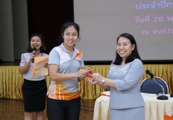 ภาพกิจกรรม คณะวิทยาศาสตร์และเทคโนโลยี เข้าร่วมโครงการนำเสนอแนวปฏิบัติที่ดีของหลักสูตร หน่วยงานสายสนับสนุน ด้านการบริการวิชาการ ด้านศิลปวัฒนธรรม ด้านการวิจัย และด้านการบูรณาการพันธกิจ ประจำปีการศึกษา 2560