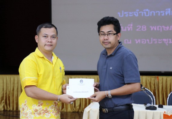 ภาพกิจกรรม คณะวิทยาศาสตร์และเทคโนโลยี เข้าร่วมโครงการนำเสนอแนวปฏิบัติที่ดีของหลักสูตร หน่วยงานสายสนับสนุน ด้านการบริการวิชาการ ด้านศิลปวัฒนธรรม ด้านการวิจัย และด้านการบูรณาการพันธกิจ ประจำปีการศึกษา 2560