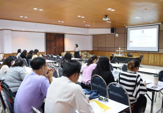 ภาพกิจกรรม คณะวิทยาศาสตร์และเทคโนโลยี เข้าร่วมอบรมการพัฒนาชุดโครงการวิจัยร่วมกับพี่เลี้ยงนักวิจัย