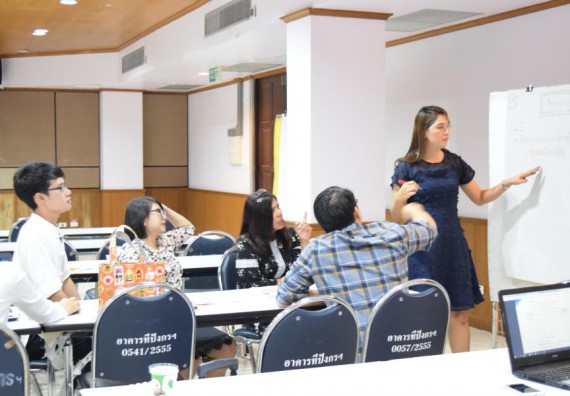 ภาพกิจกรรม คณะวิทยาศาสตร์และเทคโนโลยี เข้าร่วมอบรมการพัฒนาชุดโครงการวิจัยร่วมกับพี่เลี้ยงนักวิจัย