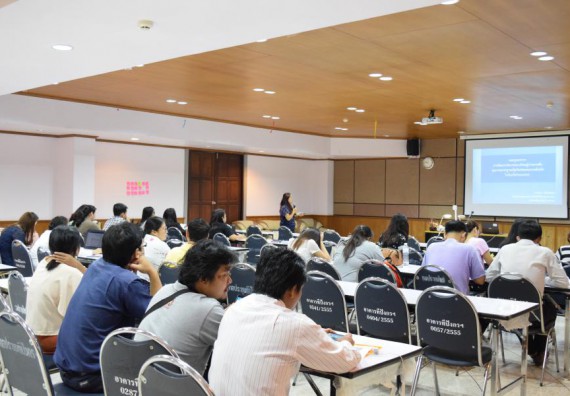 ภาพกิจกรรม คณะวิทยาศาสตร์และเทคโนโลยี เข้าร่วมอบรมการพัฒนาชุดโครงการวิจัยร่วมกับพี่เลี้ยงนักวิจัย